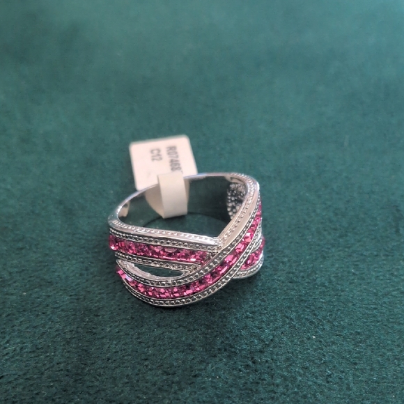 j goodin Jewelry - NWT J Goodin Twisting Pink Silver Ring Size 10